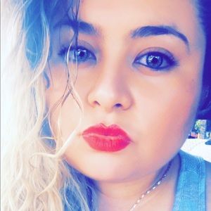 Meet your Posher, Karla